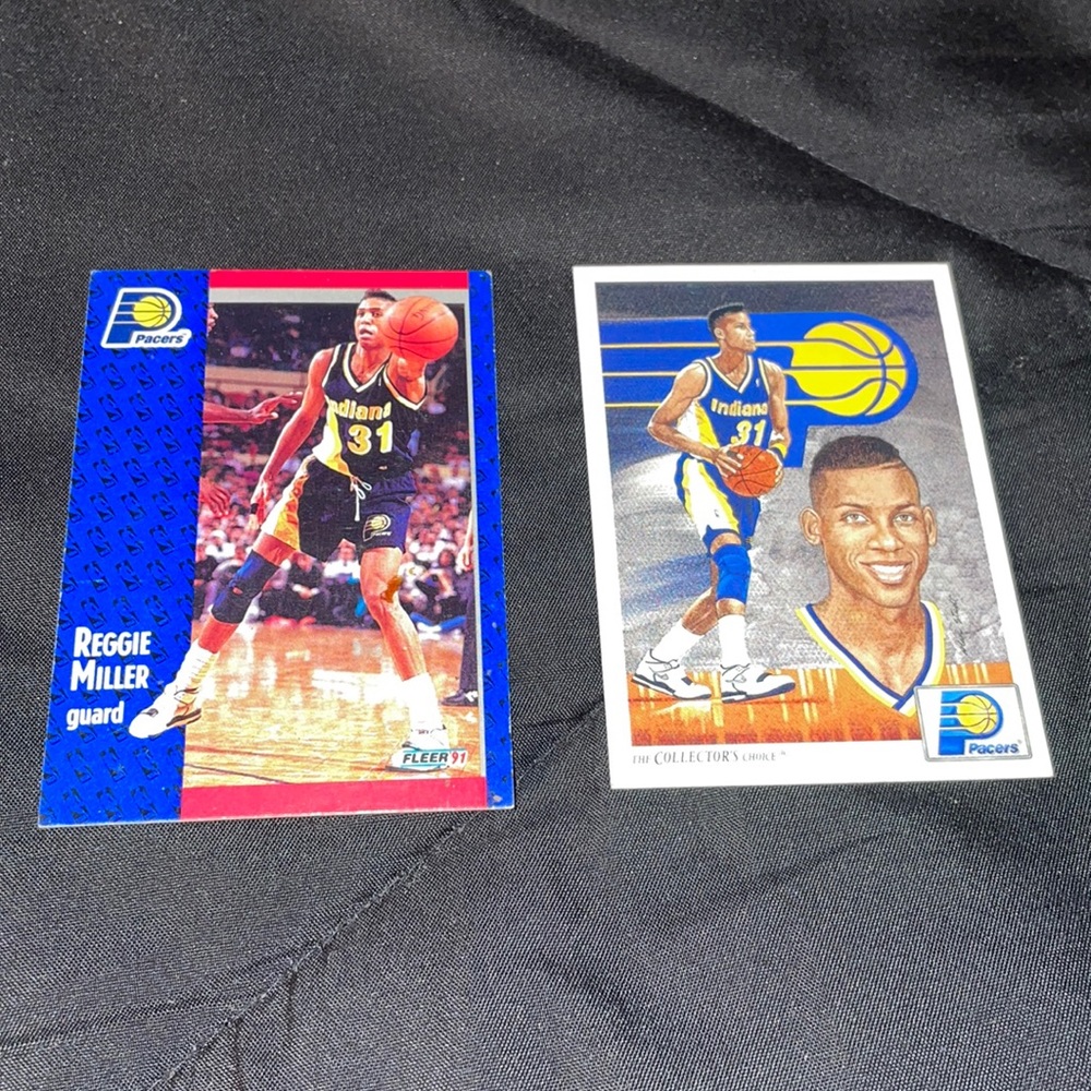 🔥Sale🔥..2 Basketball Collectors Cards in great condition..